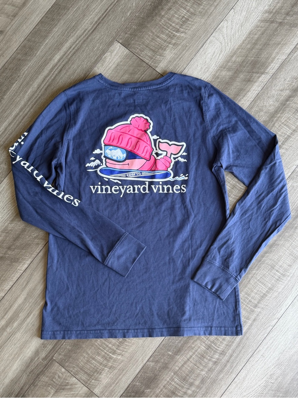 Vineyard Vines Women’s Navy Whale Graphic Long Sleeve Tee Sz S Preppy Snowboard